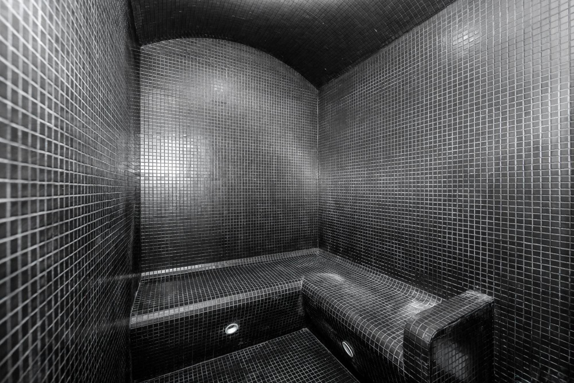 114 - Urban Saint Denis Couture Paris